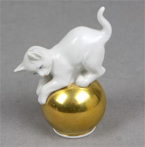 Rosenthal Katze auf Goldkugel
