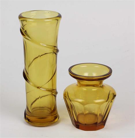 2 Bernsteinglas Vasen