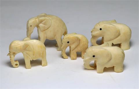 5 geschnitzte Elefanten um 1920/30